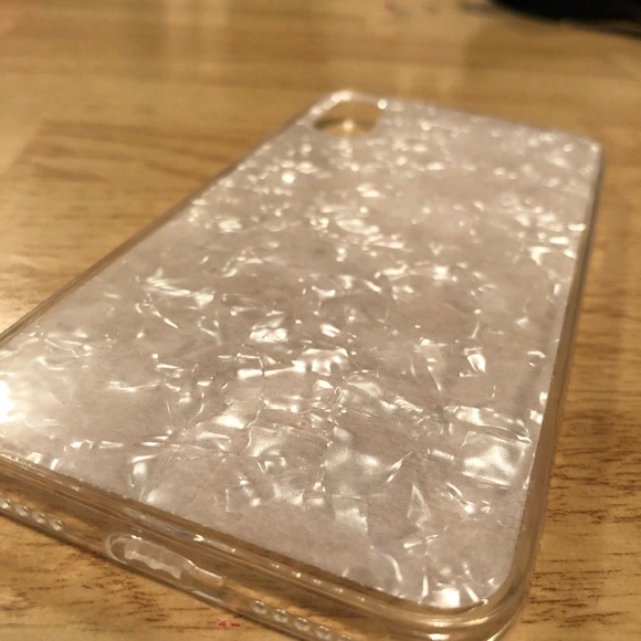 White Marble-Like Phone Case - Picture 4 of 4